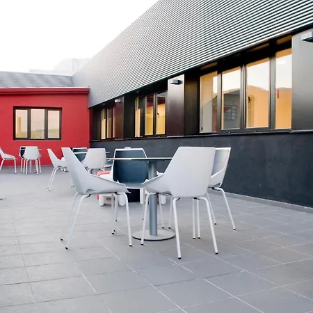 Auberge de jeunesse Bbk Good *